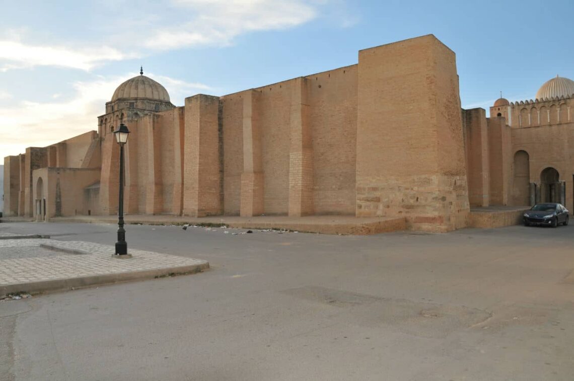 Architectural landmark: great mosque of kairouan south © tab