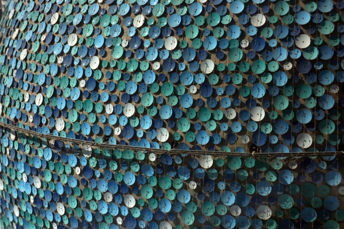 18 Famous Architectural Landmarks In Asia For Architects 397 Architectural landmark: kuwait towers enameled steel discs exterior material ยฉ jan dommerholt