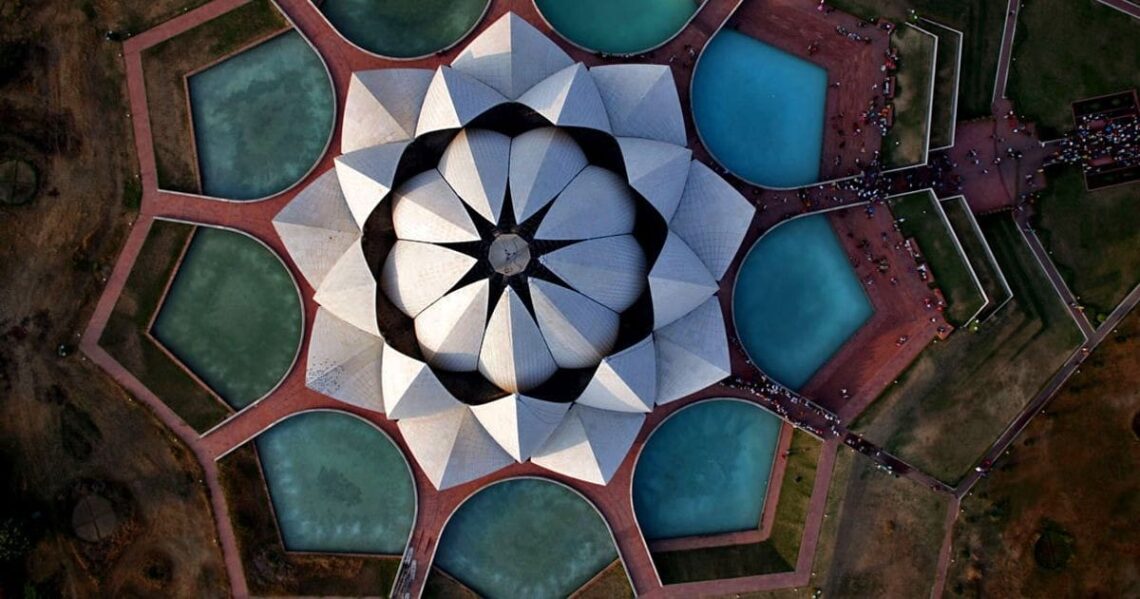 Architectural landmark: lotus temple top view © nicolas chorier