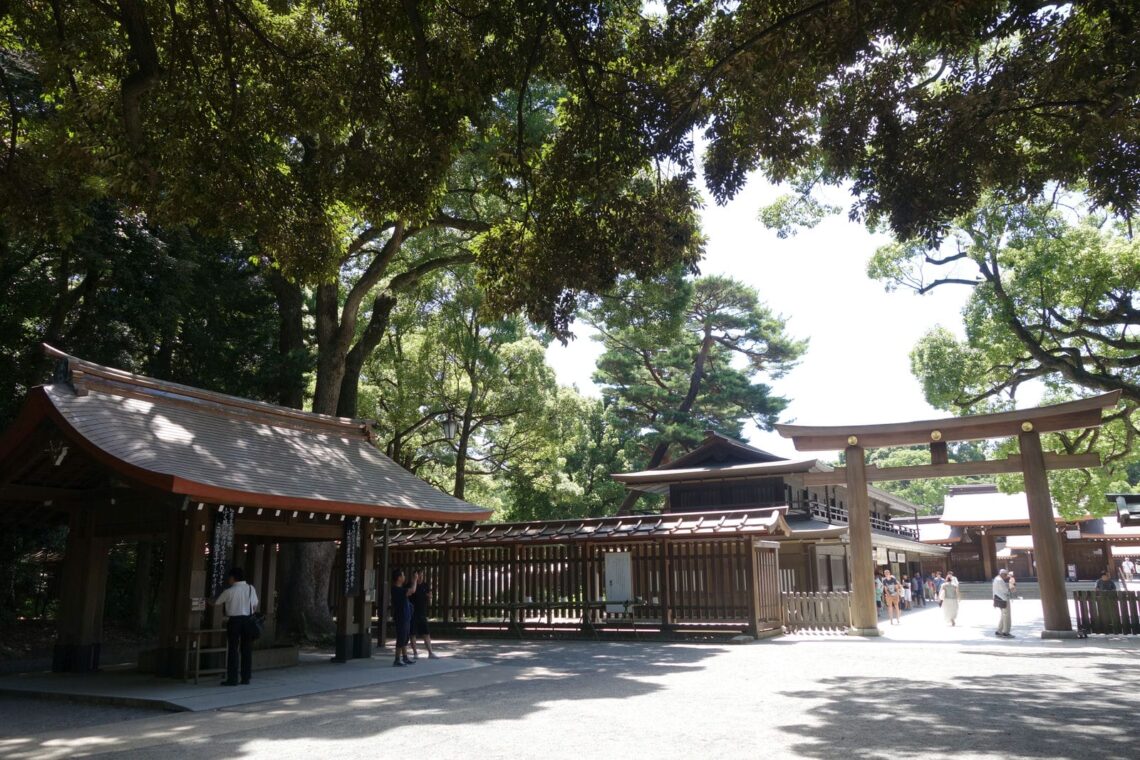 18 Famous Architectural Landmarks In Asia For Architects 320 Architectural landmark: meiji shrine washing station at the entrance ยฉ koukat