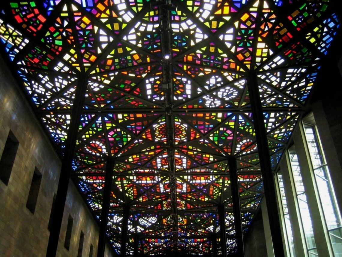 Architectural landmark: national gallery of victoria stained glass ceiling © kevin langford
