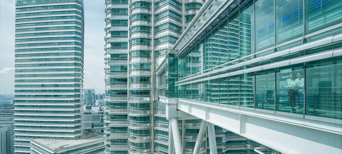 Architectural landmark: petronas twin towers skybridge © petronas twin towers