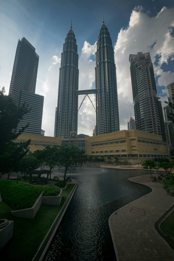 18 Famous Architectural Landmarks In Asia For Architects 268 Architectural landmark: petronas twin towers view from klcc park ยฉ filipe freitas