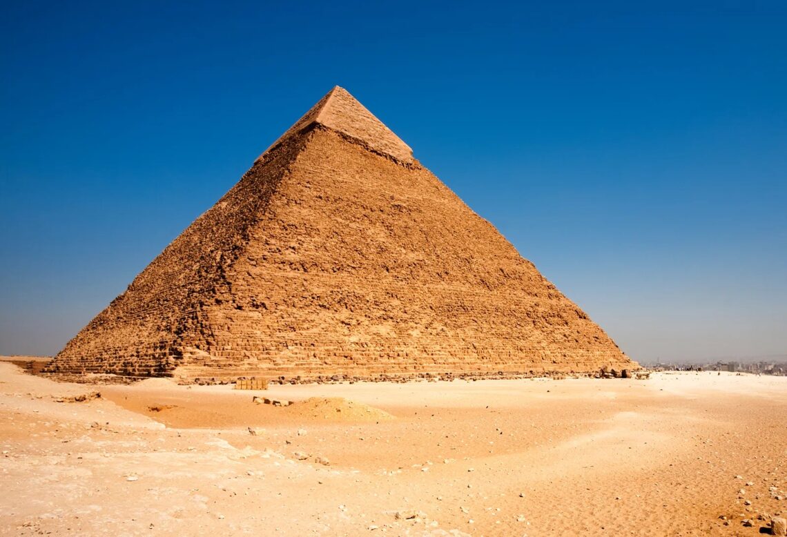 15 Famous Architectural Landmarks In Africa For Architects 161 Architectural landmark: pyramids of giza faรงade ยฉ pius lee