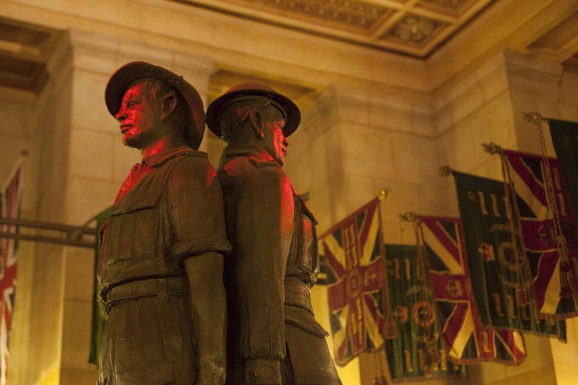 Architectural landmark: shrine of remembrance father and son sculpture © shrine of remembrance
