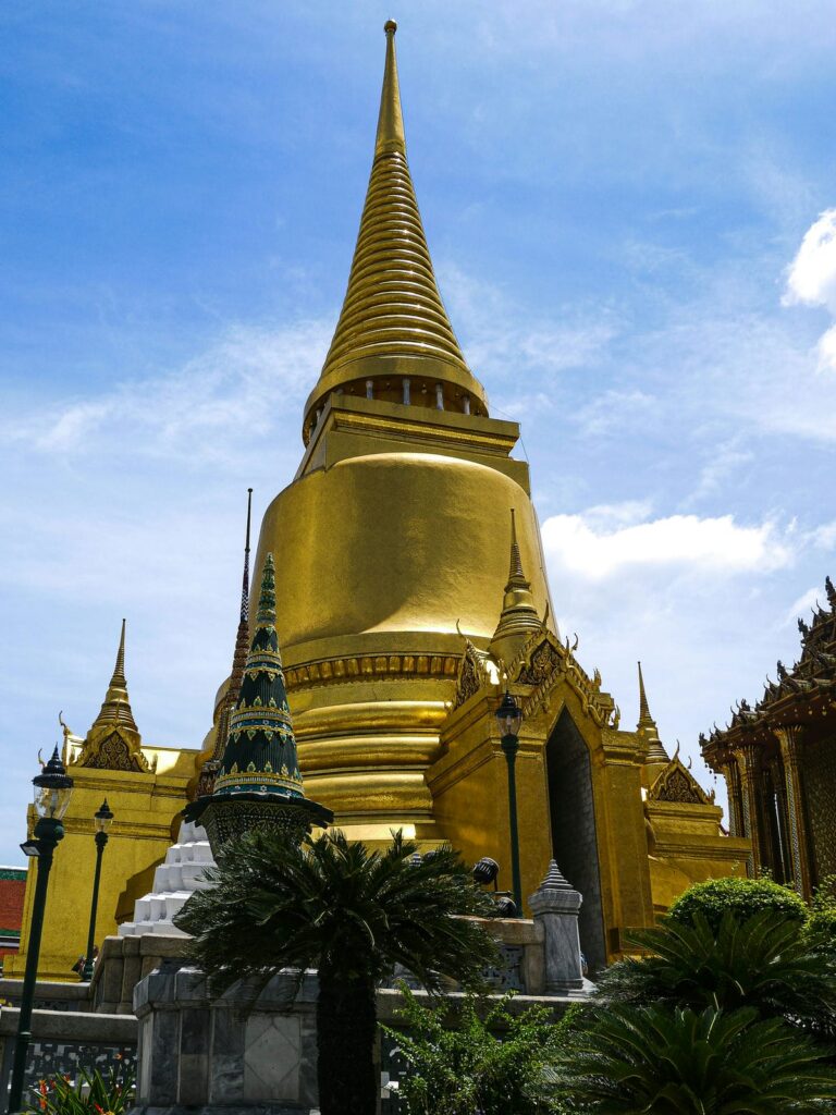 18 Famous Architectural Landmarks In Asia For Architects 346 Architectural landmark: the grand palace phra si rattana chedi ยฉ axp photography