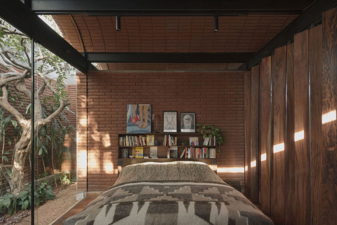 Intermediate House / Equipo De Arquitectura 18 Intermediate house / equipo de arquitectura