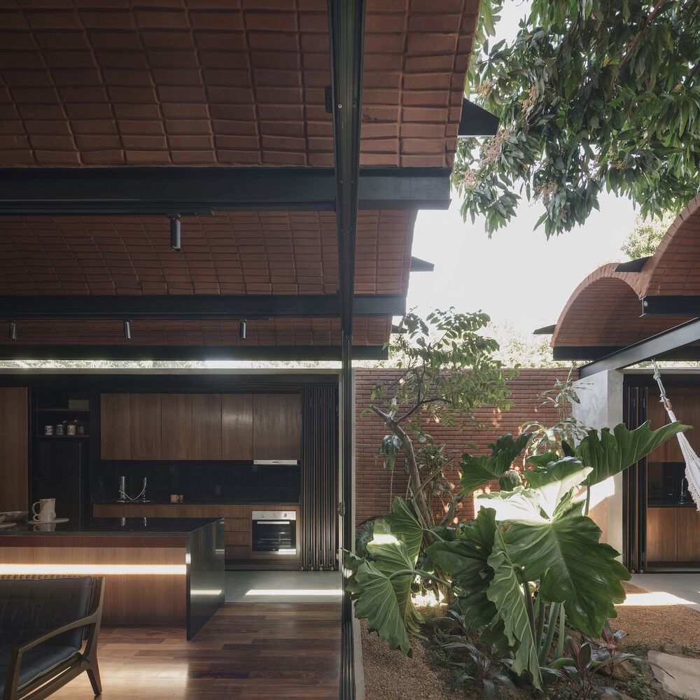 Intermediate House / Equipo De Arquitectura 3 Intermediate house / equipo de arquitectura