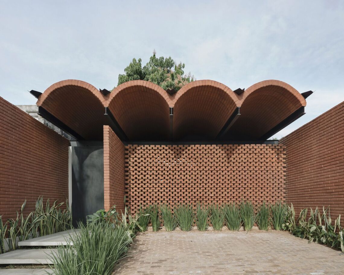Intermediate House / Equipo De Arquitectura 14 Intermediate house / equipo de arquitectura
