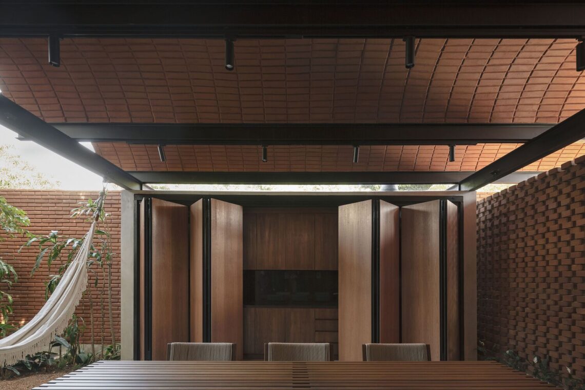Intermediate House / Equipo De Arquitectura 51 Intermediate house / equipo de arquitectura
