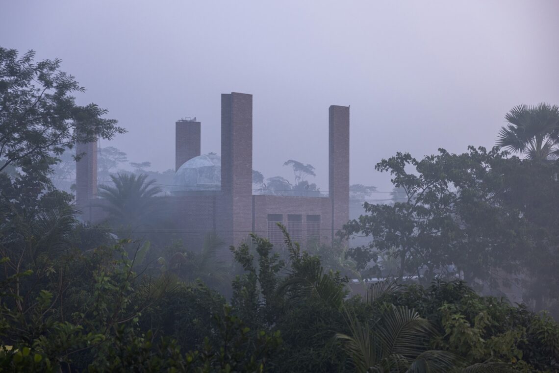 Bait ur raiyan mosque / cubeinside