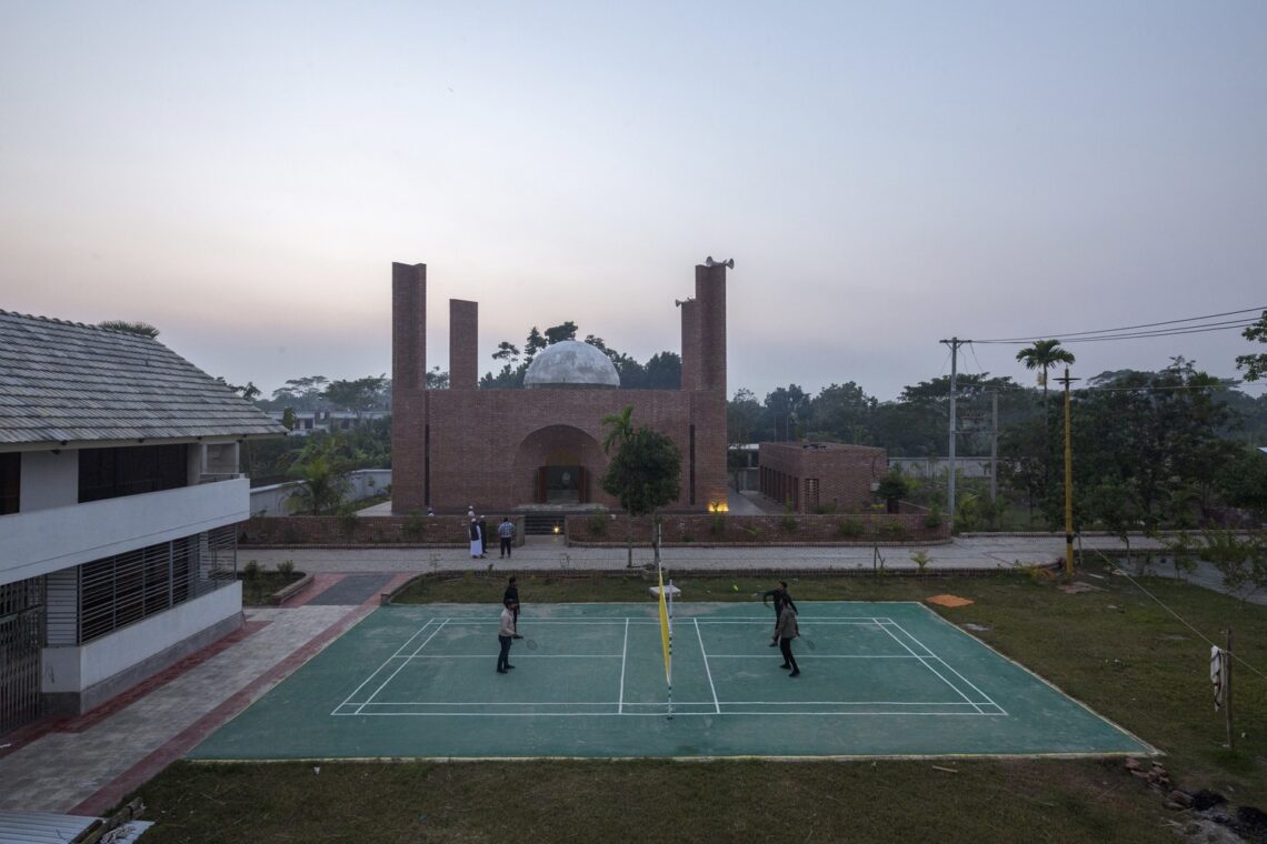 Bait ur raiyan mosque / cubeinside