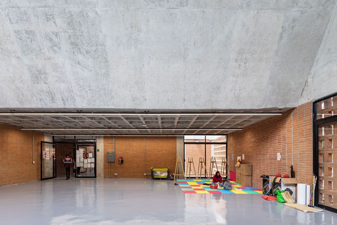 Pilares Valentín Gómez Farías / A|911 4 Community center pilares valentín gómez farías / a|911