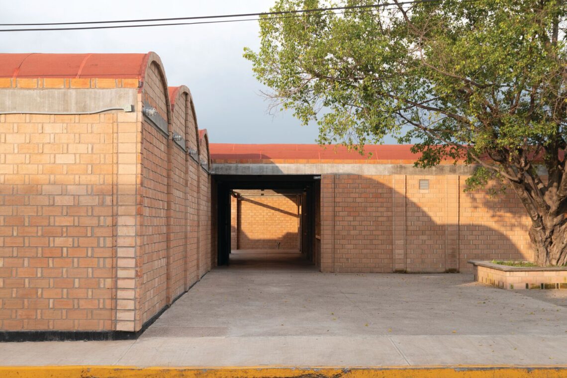 Ruiz community center / bgp arquitectura