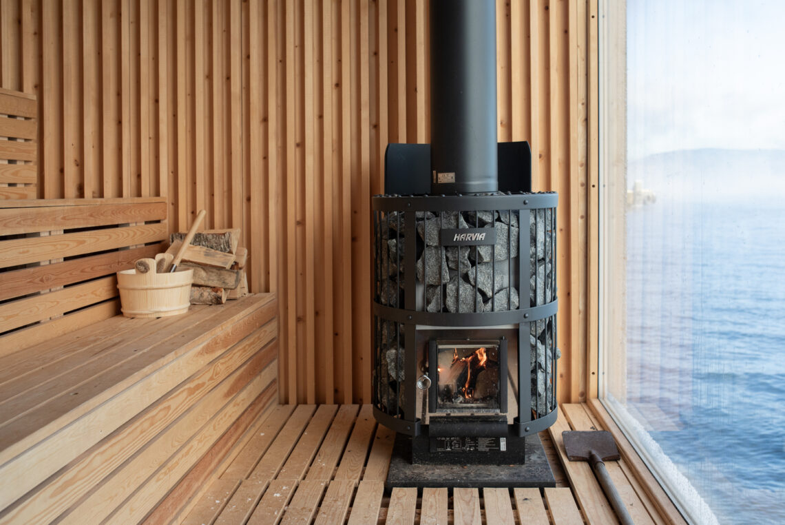 Hotspot Sauna / Oslo Works 4 Hotspot sauna / oslo works, community sauna by the oslofjord