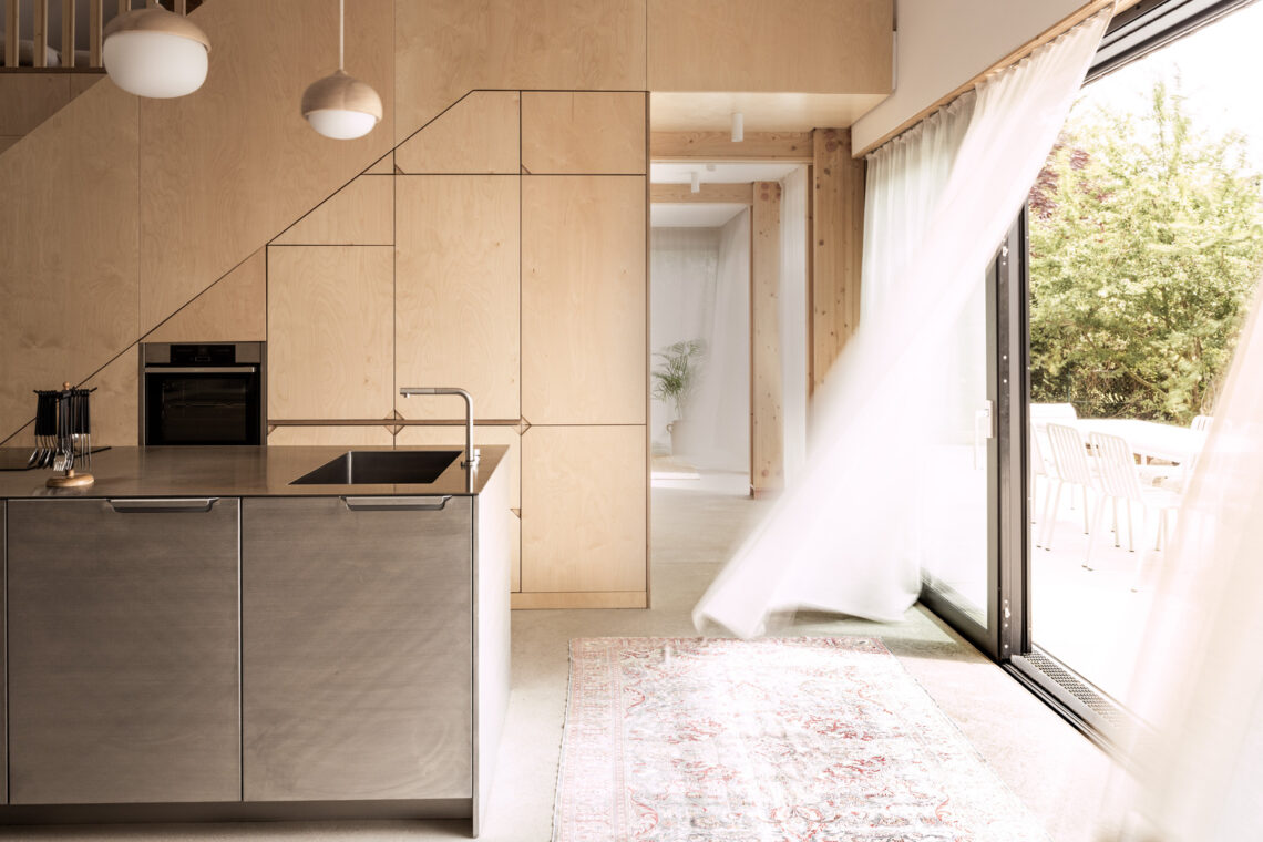 House m / busch & takasaki architekten + ann-kathrin lepke