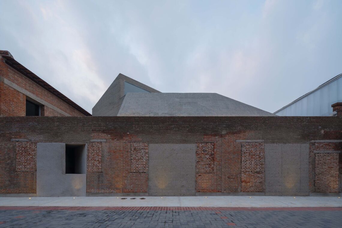 Lao ding feng beijing / neri&hu design and research office