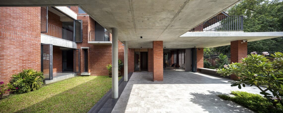 Maayer anchol residence / indesol architects + neoformation architects