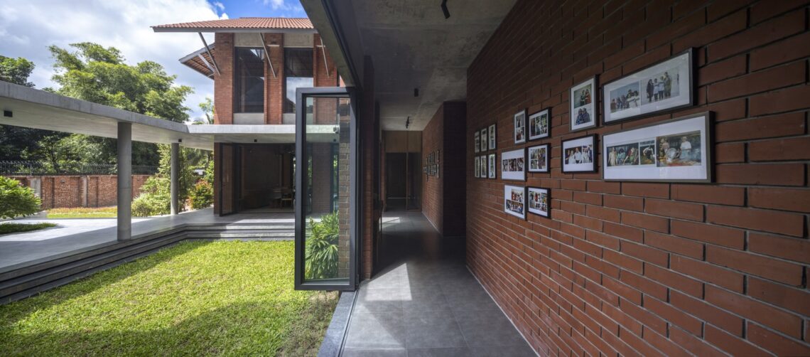 Maayer anchol residence / indesol architects + neoformation architects