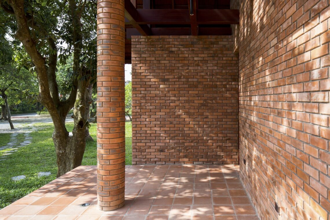 Martyr shrine / lestudioarchitects