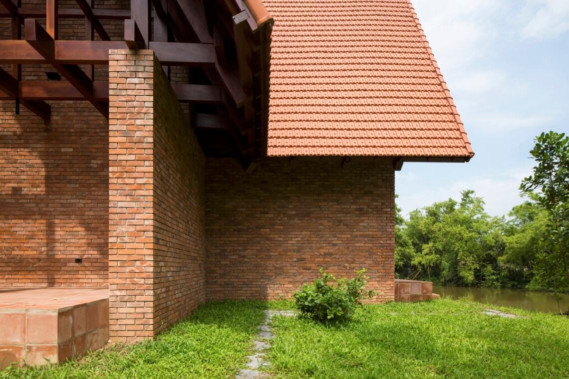 Martyr shrine / lestudioarchitects