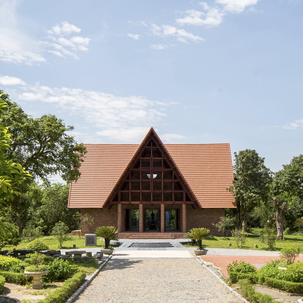 Martyr shrine / lestudioarchitects