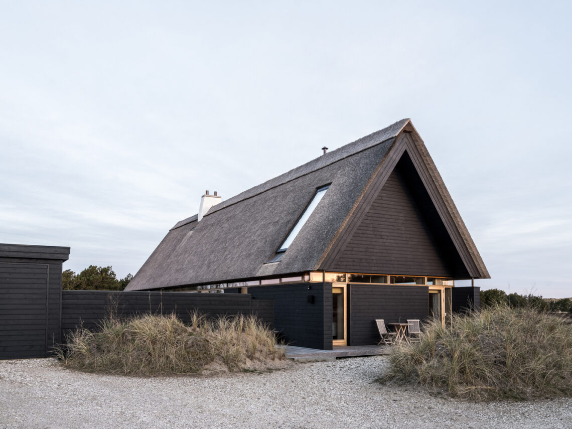 Skagen klitgård house / pax architects