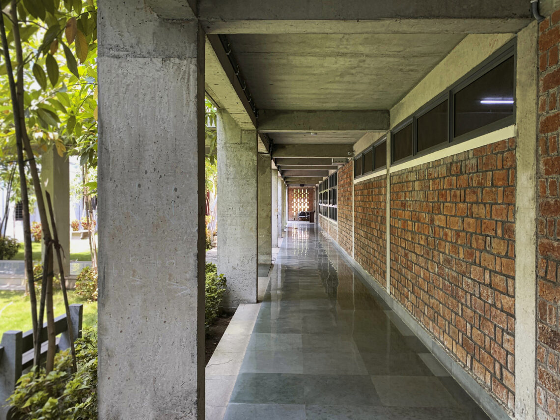 Student’s Hostel / Studioboxx 4 Student’s hostel / studioboxx
