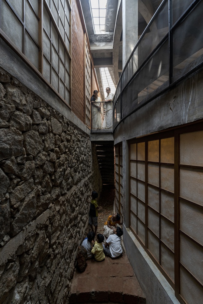 Toy Storey Residence / Wallmakers 9 Toy storey residence / wallmakers