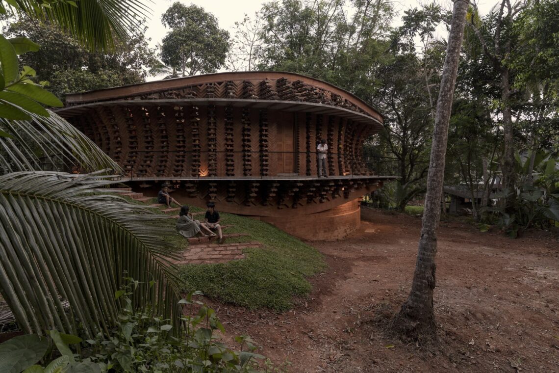 Toy Storey Residence / Wallmakers 12 Toy storey residence / wallmakers