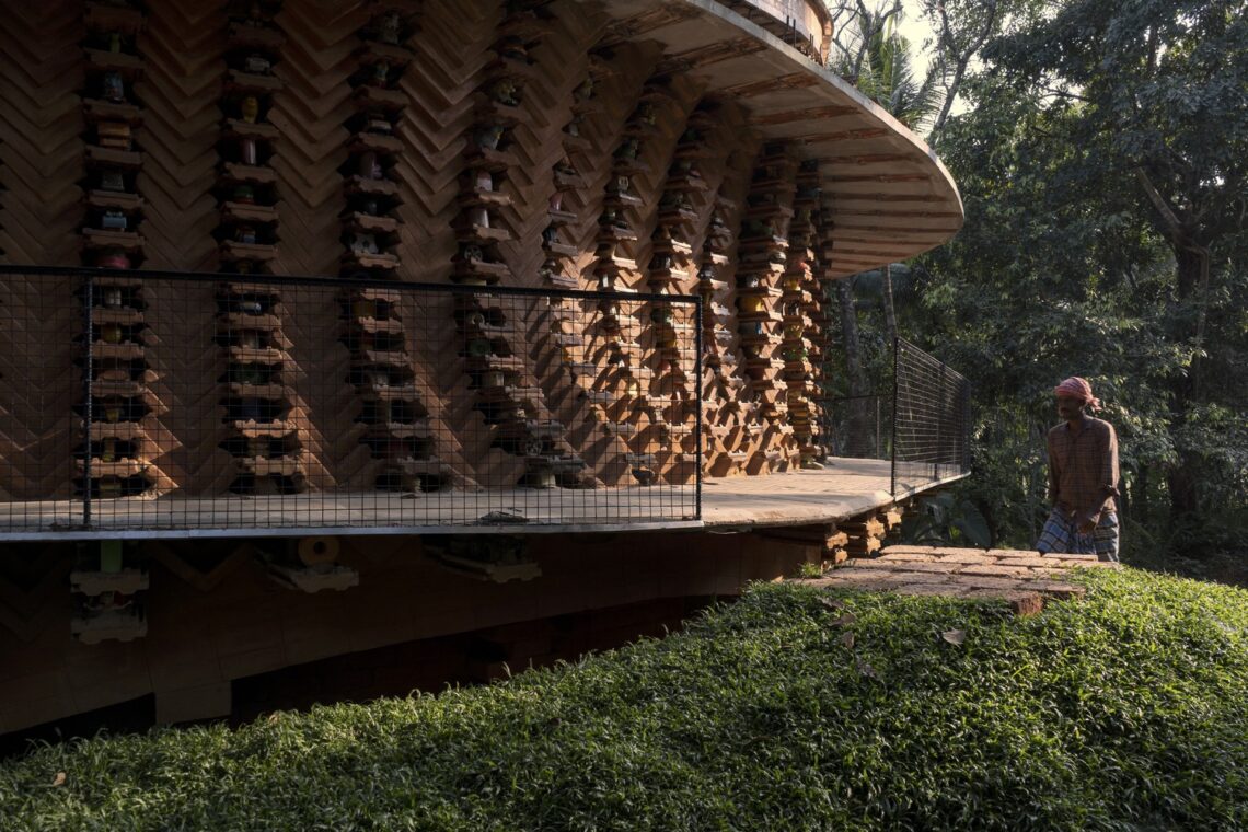 Toy Storey Residence / Wallmakers 4 Toy storey residence / wallmakers