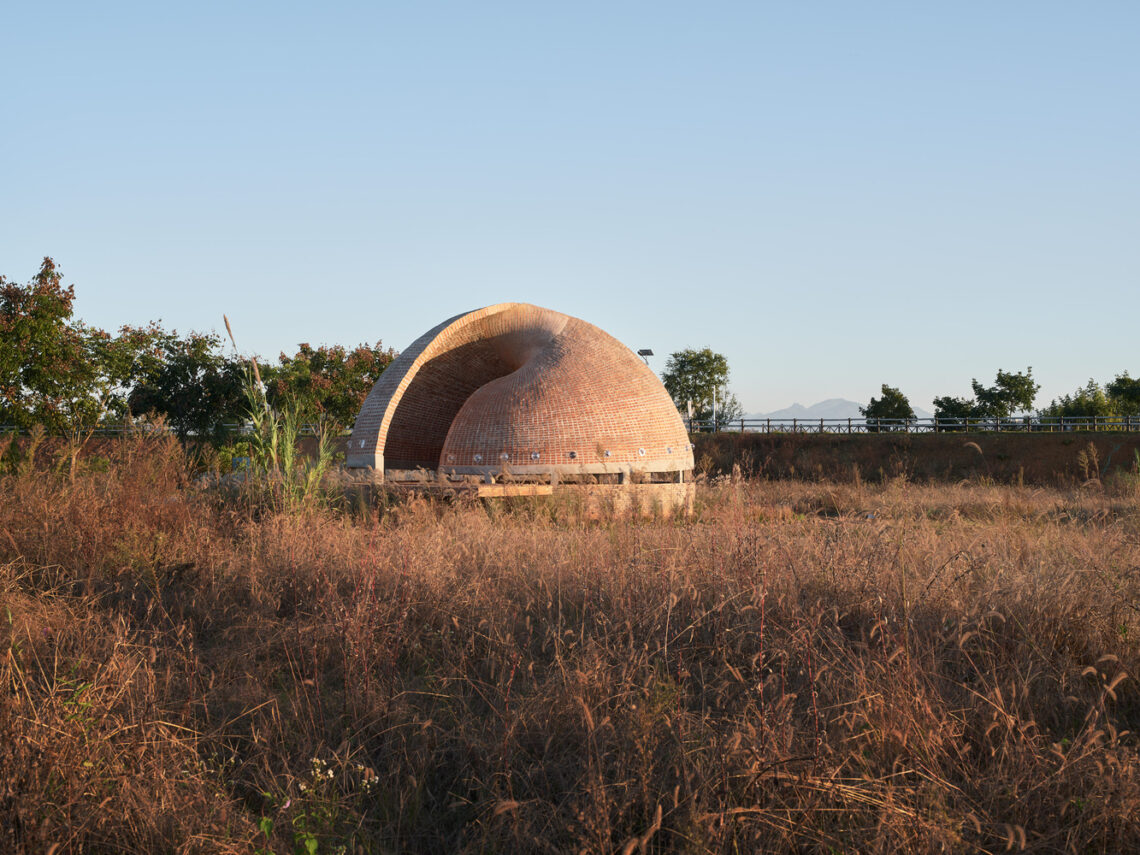 Twisted Brick Shell: Concept Library / Hcch Studio 1 Twisted brick shell concept library / hcch studio