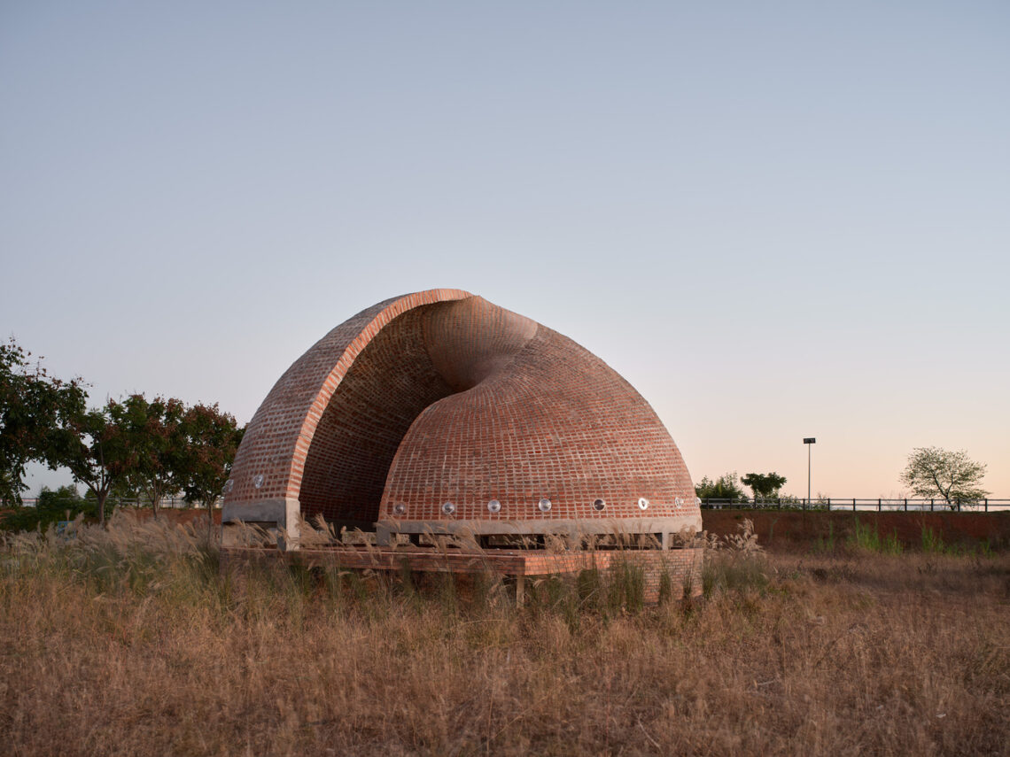 Twisted Brick Shell: Concept Library / Hcch Studio 9 Twisted brick shell concept library / hcch studio