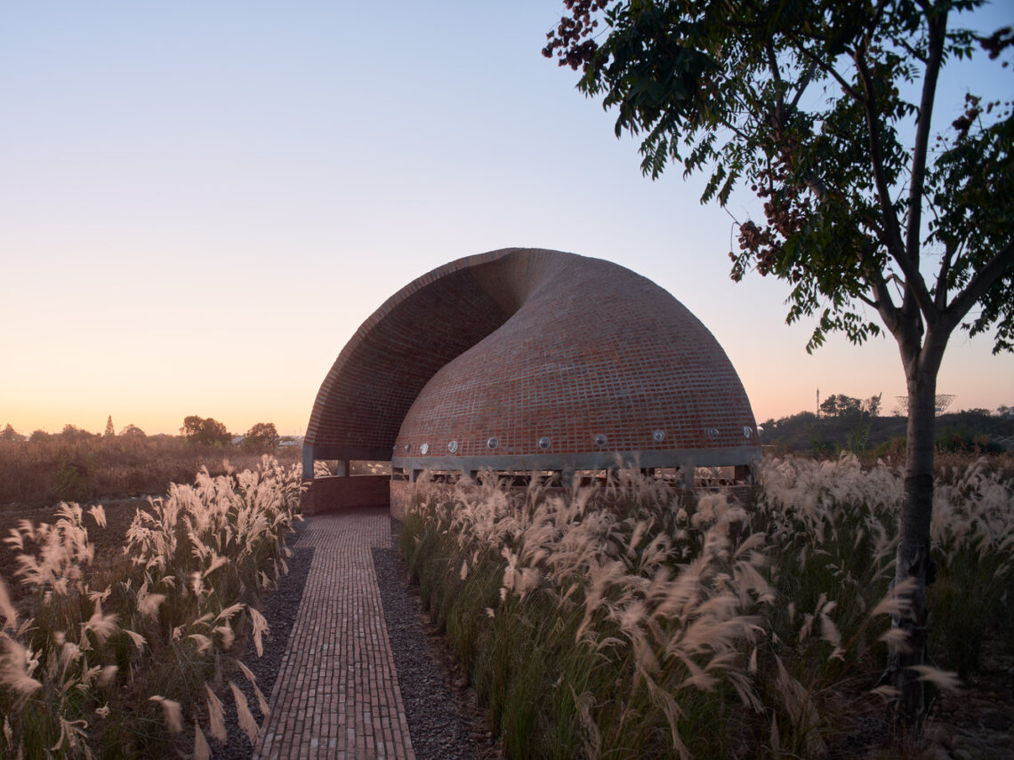 Twisted Brick Shell: Concept Library / Hcch Studio 17 Twisted brick shell concept library / hcch studio