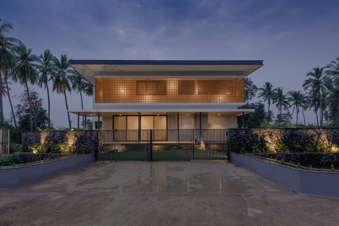 House In A Grove / Sto.m.p 12 House in a grove / sto. M. P