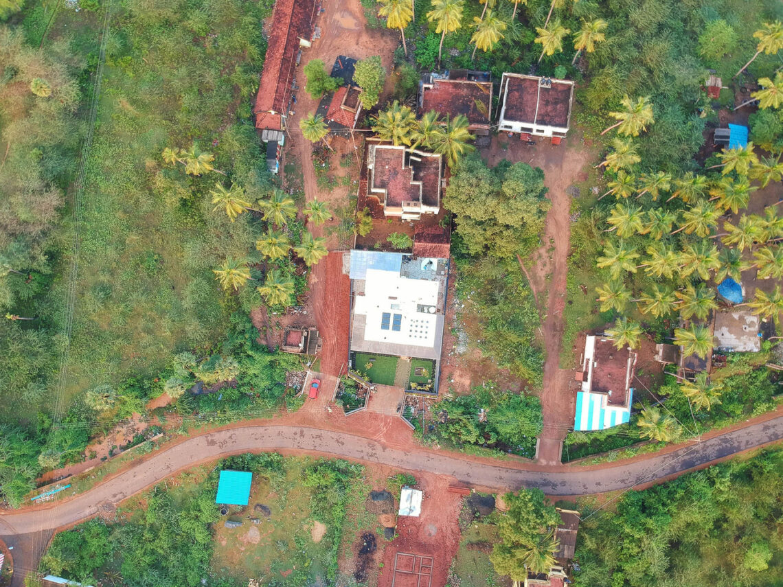 House In A Grove / Sto.m.p 38 House in a grove / sto. M. P
