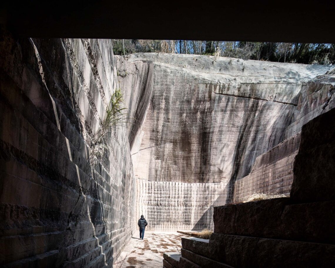 Quarry No. 9: Stage Space + Quarry No. 10: Live Performance / Dna 24 Quarry no. 9: stage space + quarry no. 10: live performance / dna