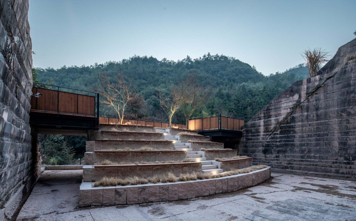Quarry No. 9: Stage Space + Quarry No. 10: Live Performance / Dna 7 Quarry no. 9: stage space + quarry no. 10: live performance / dna