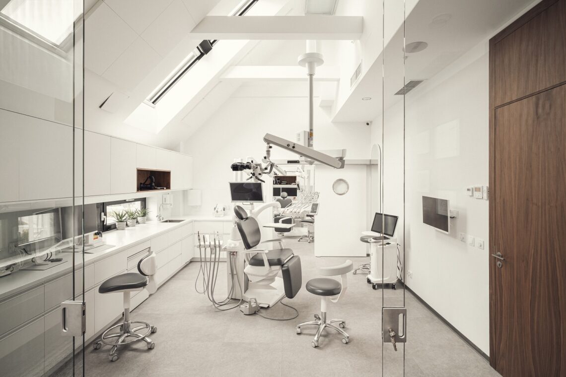 Nawrocki Clinic / Ifa Group 6 Nawrocki clinic / ifa group