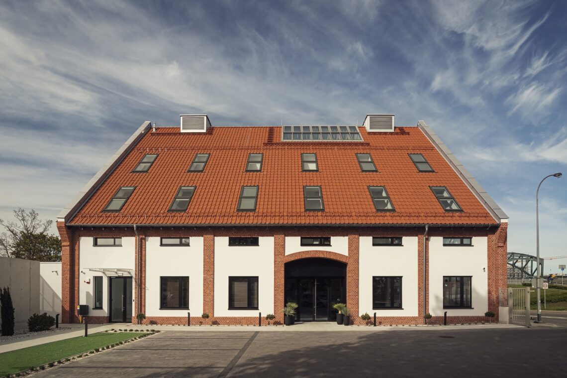 Nawrocki Clinic / Ifa Group 10 Nawrocki clinic / ifa group