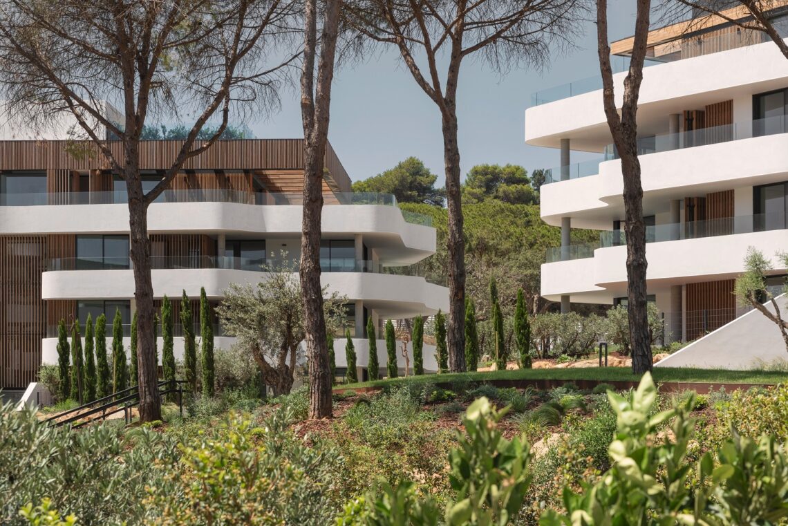 Village verde sotogrande / l35 architects