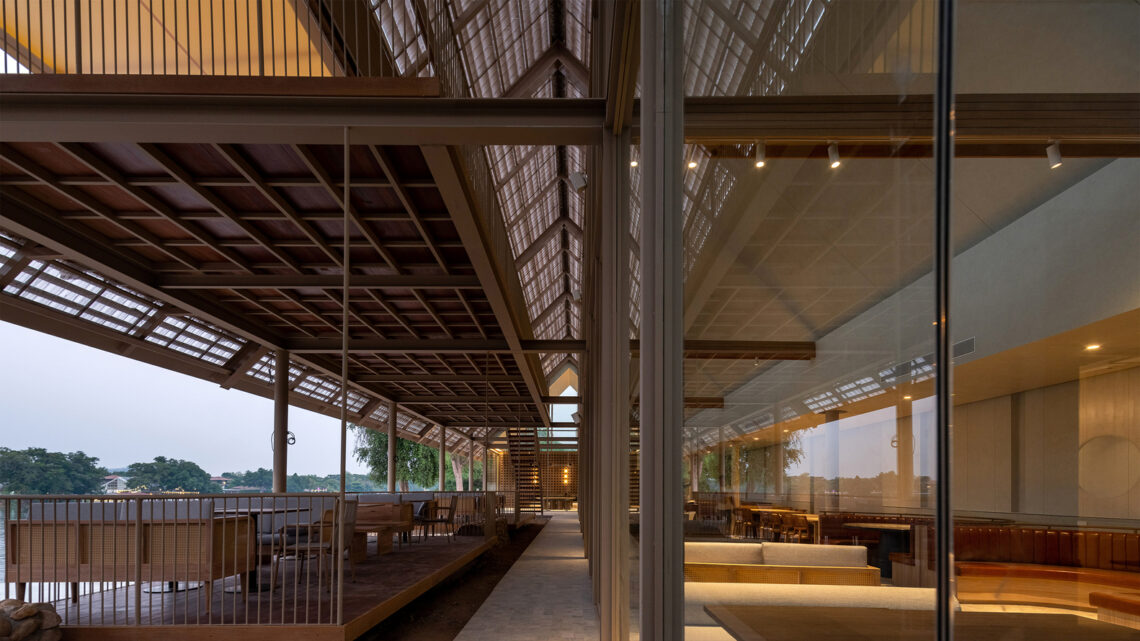 Restaurant by the river kwai / phtaa