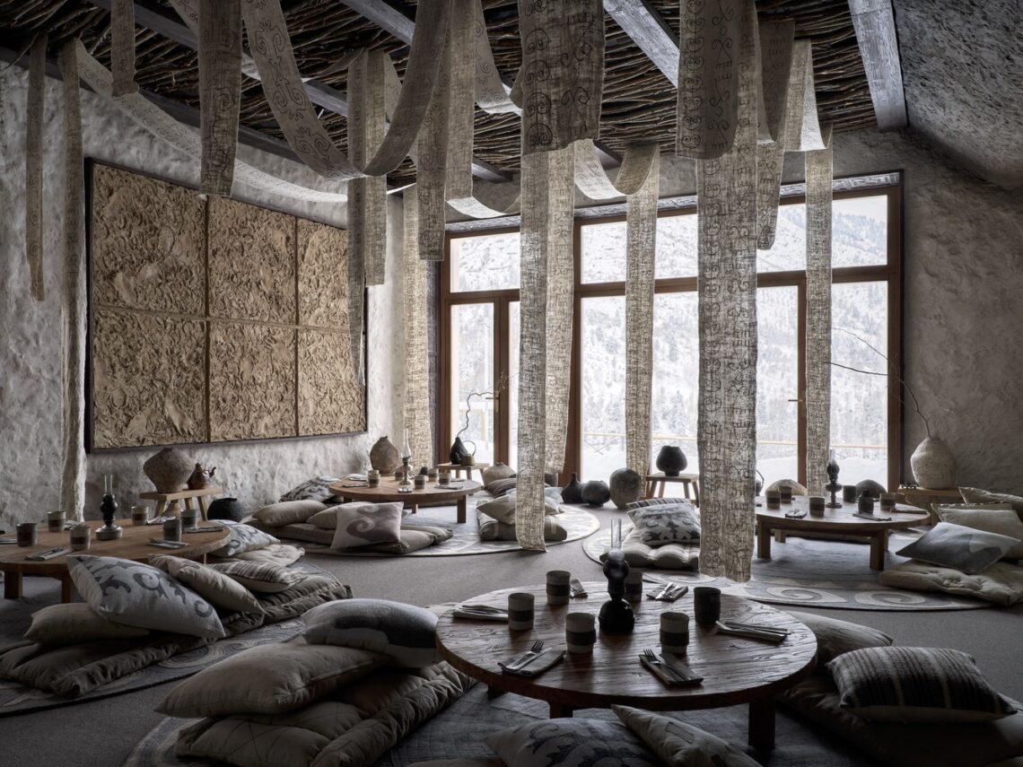 Auyl restaurant / naaw + dunie