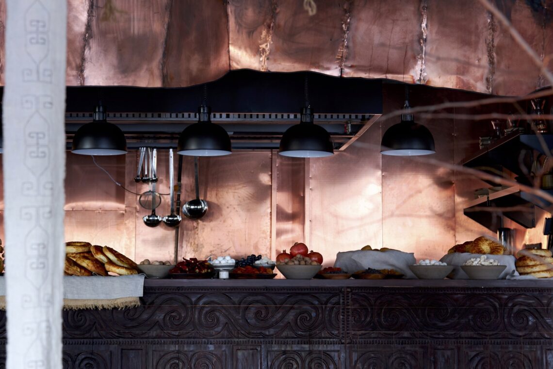 Auyl restaurant / naaw + dunie
