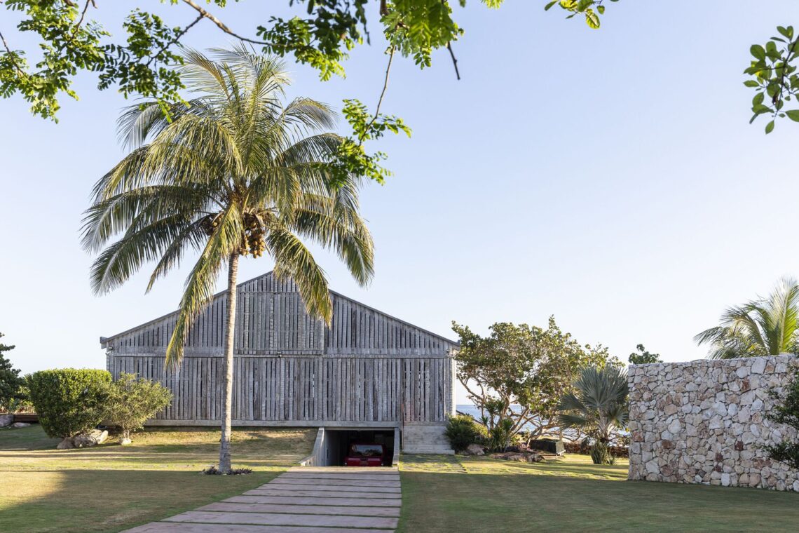 B house / infraestudio