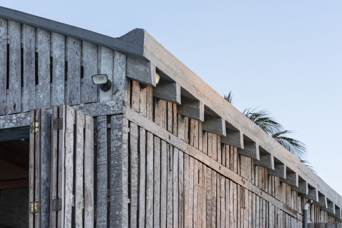 B house / infraestudio