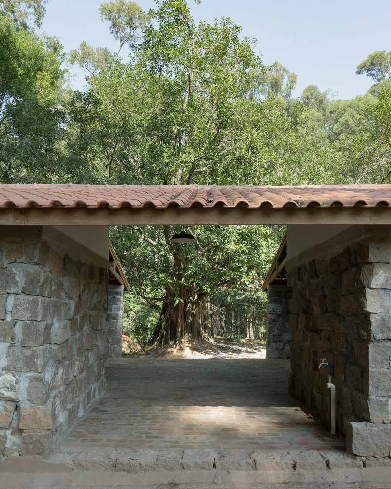 House In Ruins / Messina | Rivas 26 House in ruins / messina | rivas