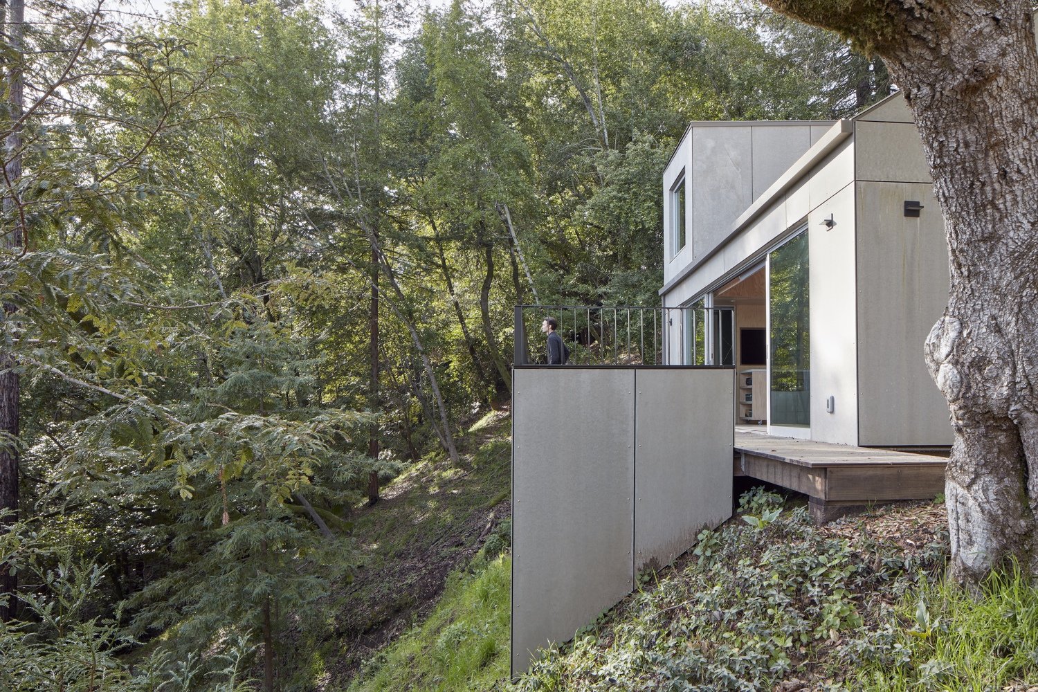 Crest guesthouse / mork-ulnes architects