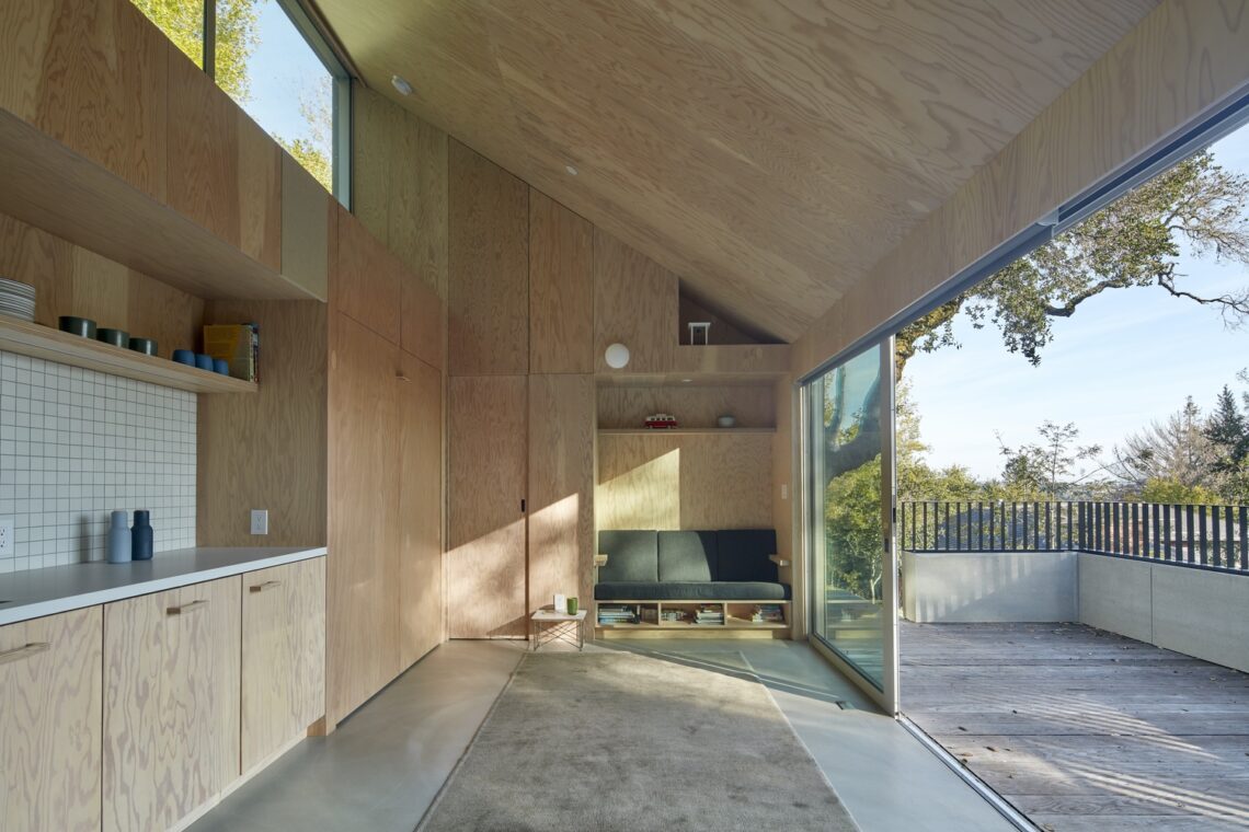 Crest guesthouse / mork-ulnes architects