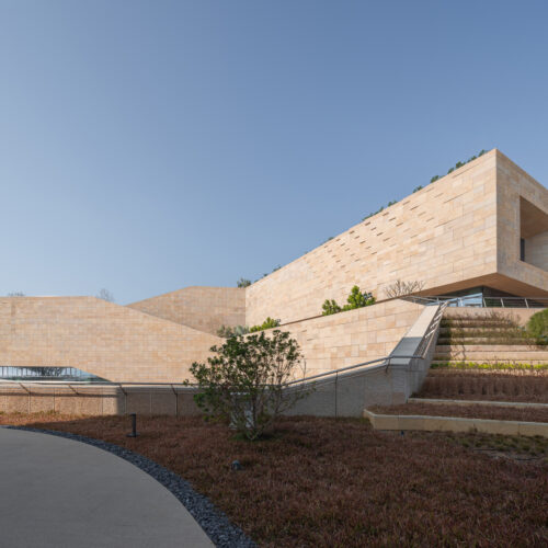Daya bay nuclear power science and technology museum / e+uv architecture + huayi design